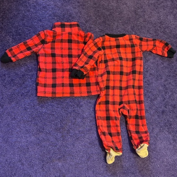 Carter's buffalo plaid footed pajama and pullover jacket set - Size 6 months - Picture 2 of 5
